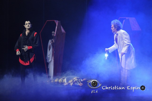 ORLOK EL VAMPIRO CONQUISTA EL TEATRO DE LA CIUDAD - Reseña